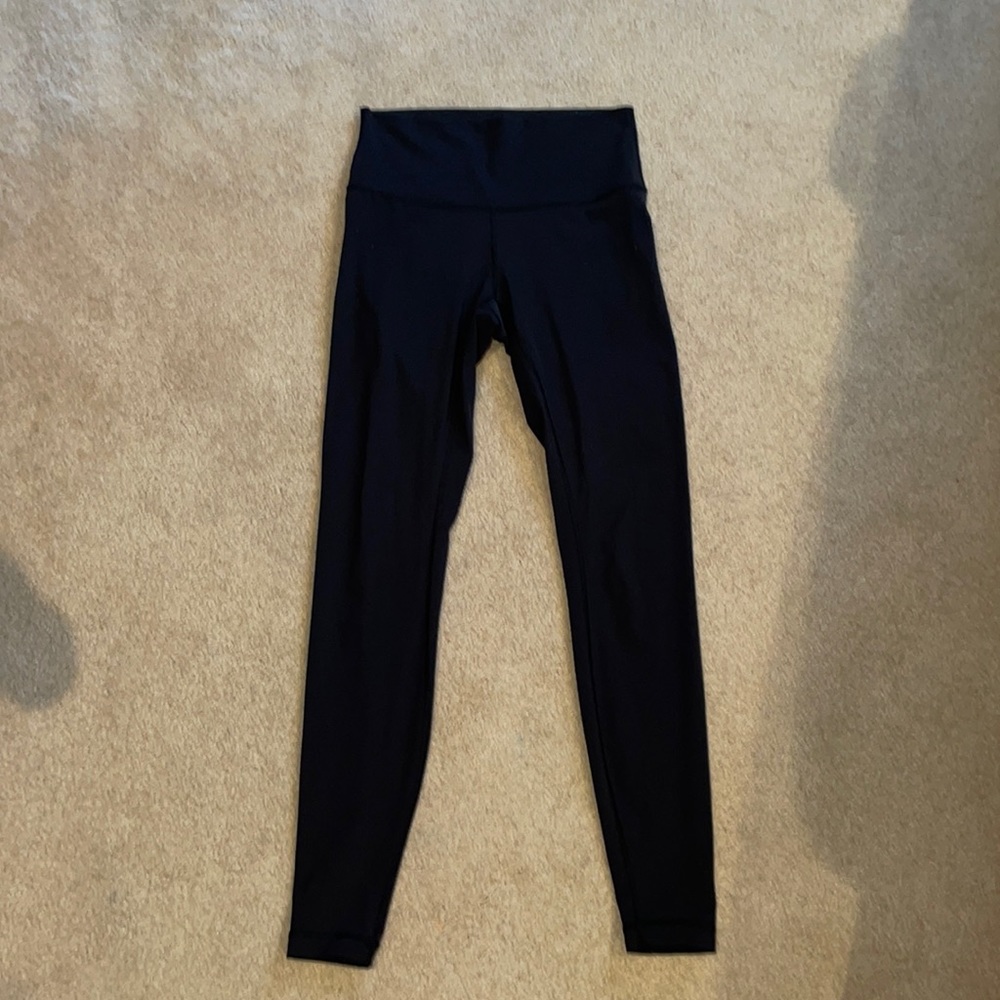 Used black lulu lemon leggings in good condition.